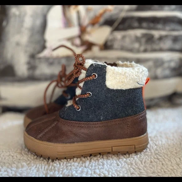 Baby Gap Winter Boots - Picture 4 of 5